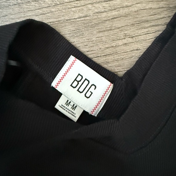 Urban Outfitters BDG Shannen Ribbed V-Neck‎ Top - Size M - Black - NWOT - Picture 8 of 8